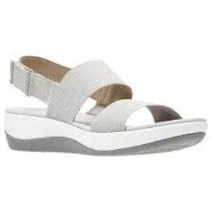 BRAND NEW Clarks Cloudsteppers Arla Jacory Women's Sandals - WIDE